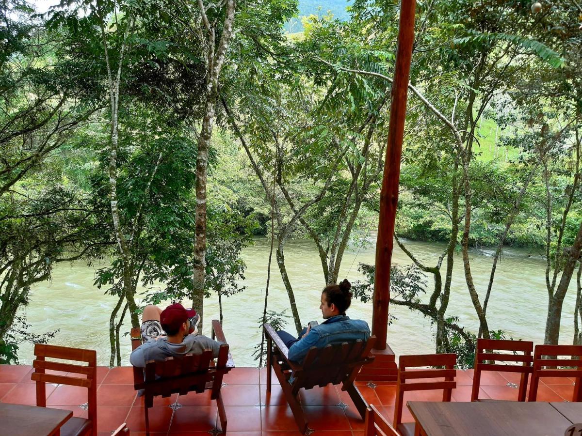 Oasis The Traveler Hostel Lanquin Luaran gambar